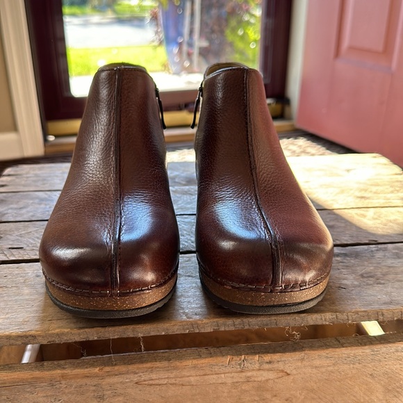 New Dansko Makara Boots - Picture 5 of 16